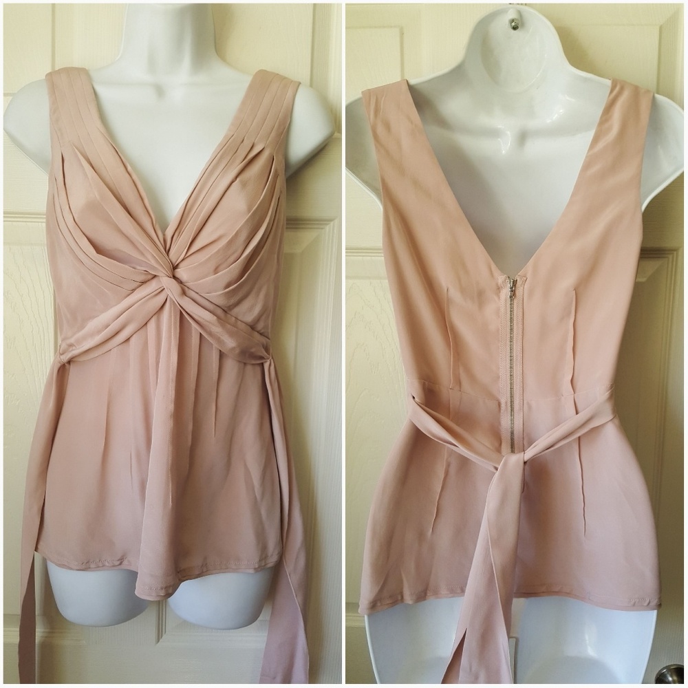 BCBG MAXAZRIA TOP.
